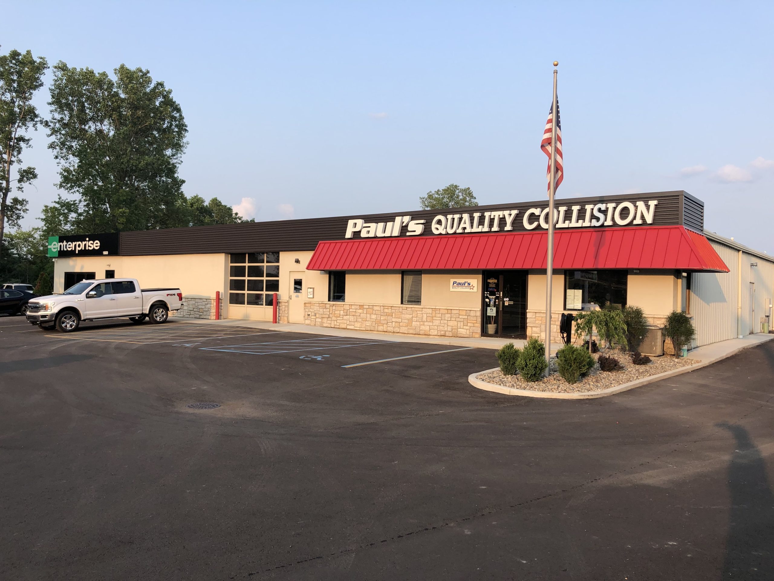 Collision Center front